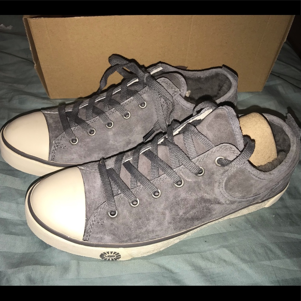UGG Evera 1888 - Sz 9 W/. Pewter